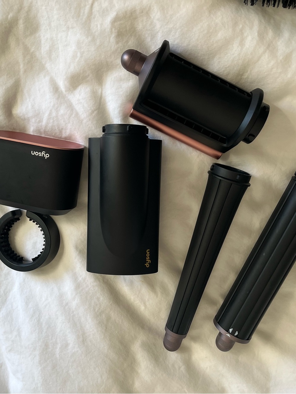 Dyson Airwrap i.d. Multi-styler and dryer Straight+Wavy Ceramic Pink/Rose Gold) - Picture 5 of 8